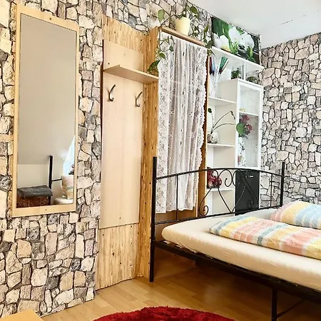 Ferienzimmer Healing Und Montuerwohnung * Weissenfels