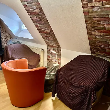 Ferienzimmer Healing Und Montuerwohnung Weissenfels