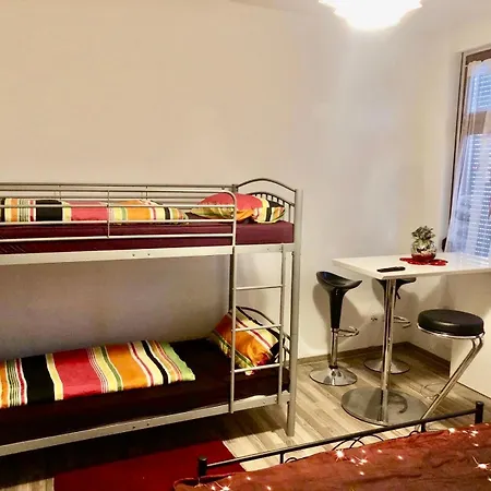 Ferienzimmer Healing Und Montuerwohnung * Weissenfels