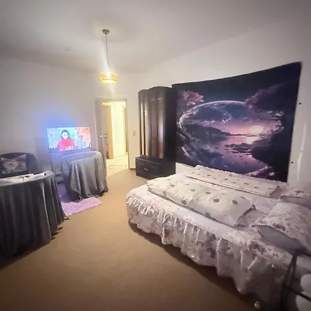 Ferienzimmer Healing Und Montuerwohnung Ubytování v soukromí Weißenfels