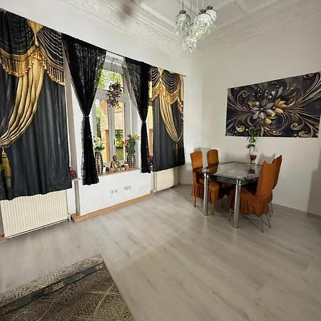 Ferienzimmer Healing Und Montuerwohnung Rum i privatbostad