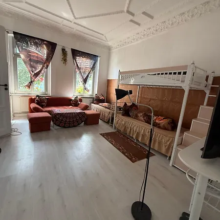 Ferienzimmer Healing Und Montuerwohnung Rum i privatbostad