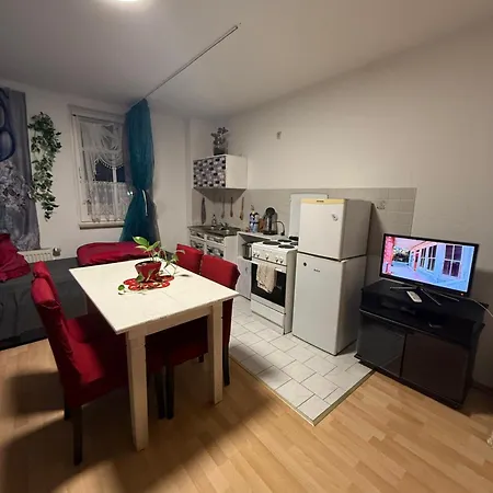 Ferienzimmer Healing Und Montuerwohnung Weißenfels