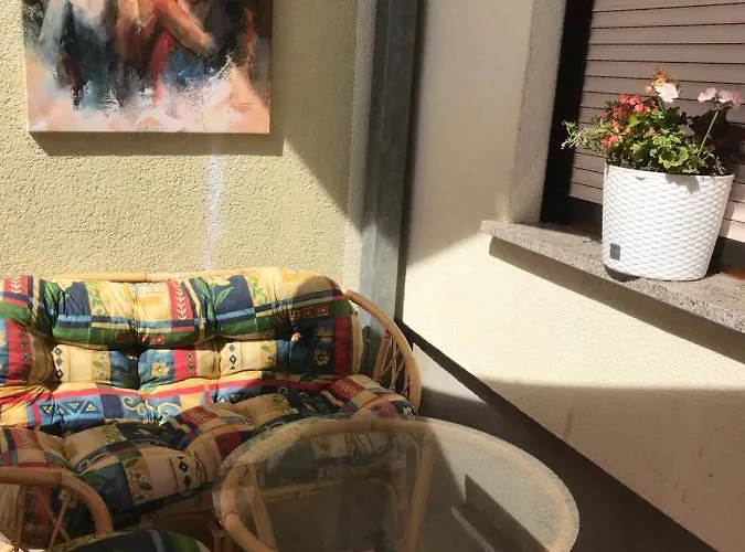 Ferienzimmer Healing Und Montuerwohnung Weißenfels