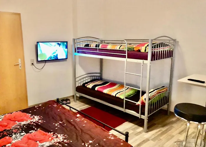 Ferienzimmer Healing Und Montuerwohnung Ubytování v soukromí Weißenfels