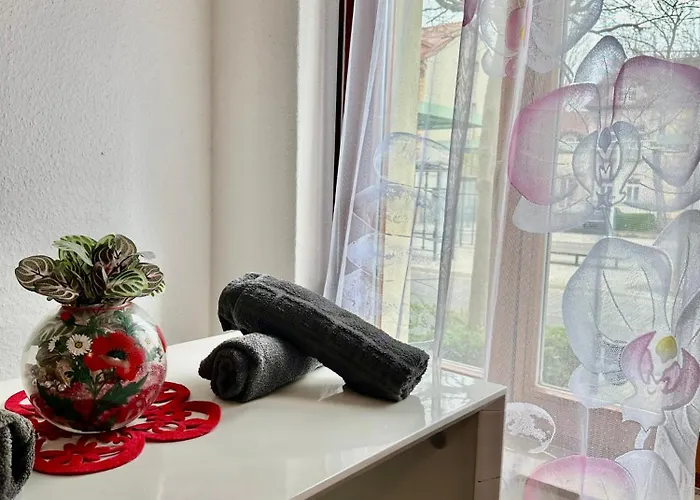 Ferienzimmer Healing Und Montuerwohnung * Weißenfels