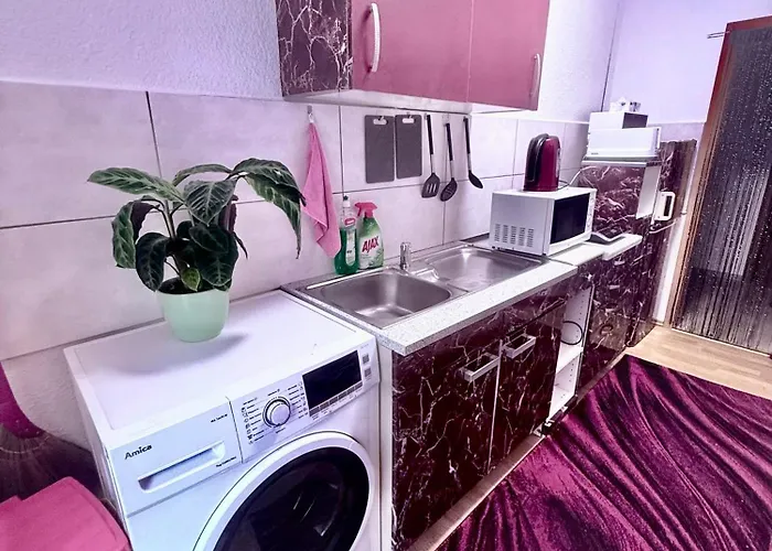 Ferienzimmer Healing Und Montuerwohnung