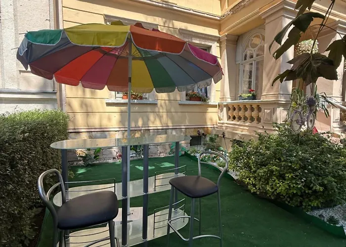 Ferienzimmer Healing Und Montuerwohnung * Weißenfels